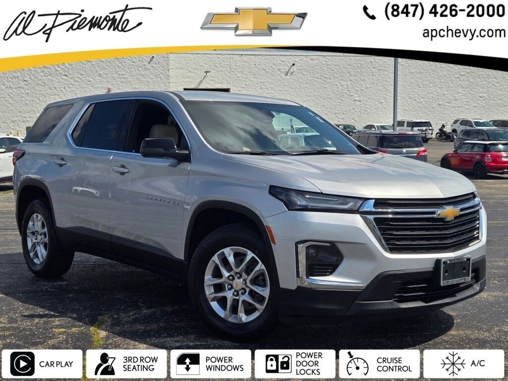 Used 2022 Chevrolet Traverse LS with VIN 1GNERFKW1NJ132693 for sale in Dundee, IL