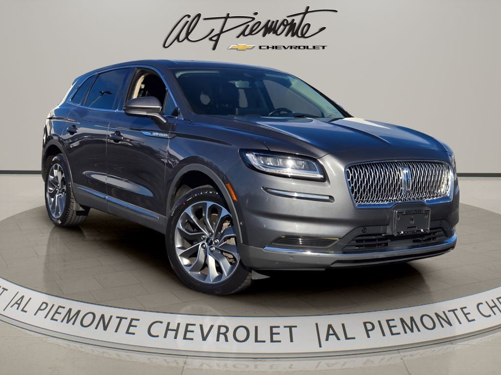 2022 Lincoln Nautilus Reserve in Gray Metallic — front three-quarter view